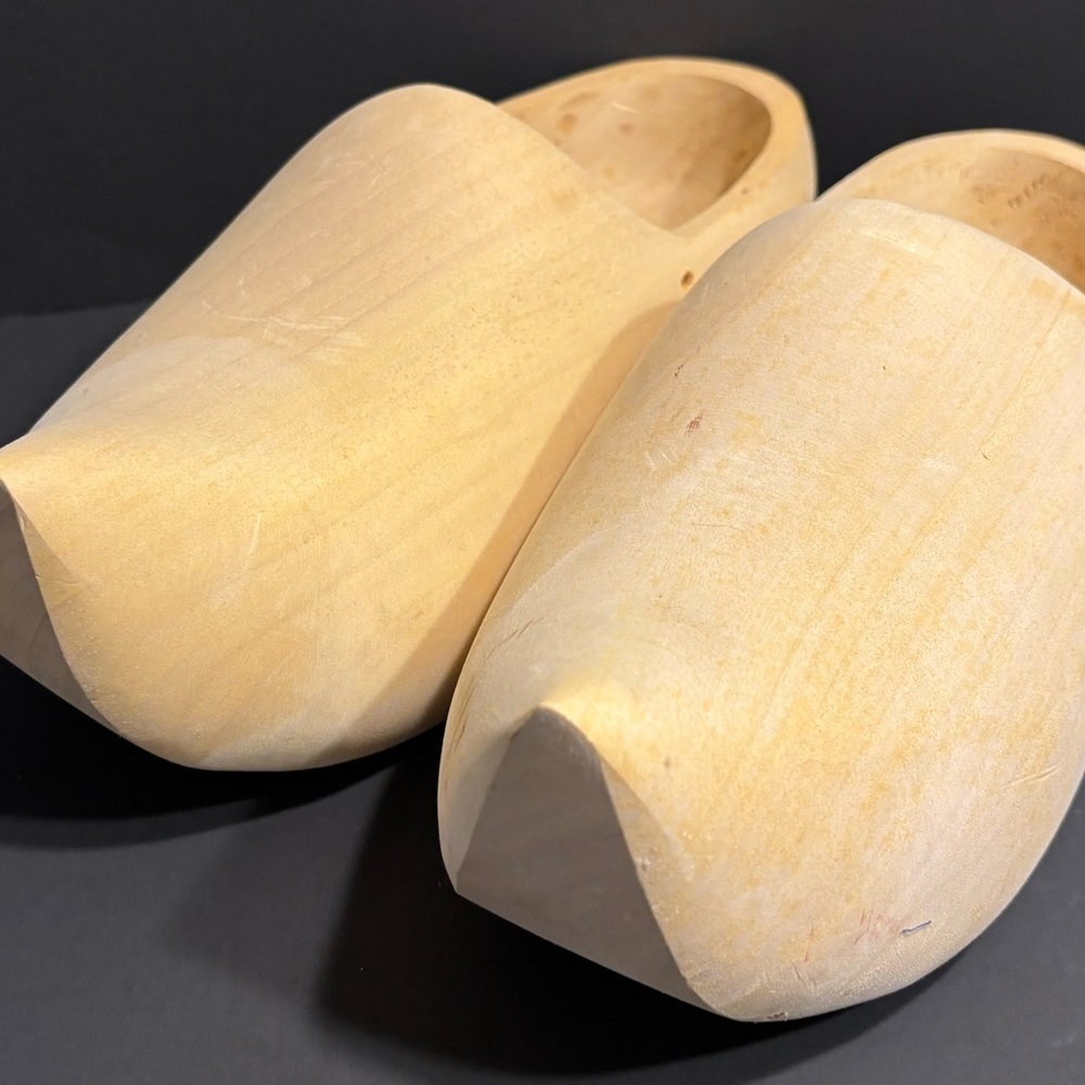 Women’s Natural Wooden Clogs from Holland Handmade Unique Collectable Crafting - Picture 2 of 10